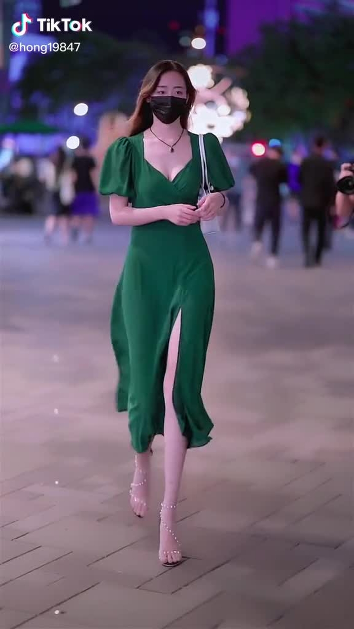 小姐姐有点犹豫#biutifullgrils #chinesegirl #おすすめ #大长细腿