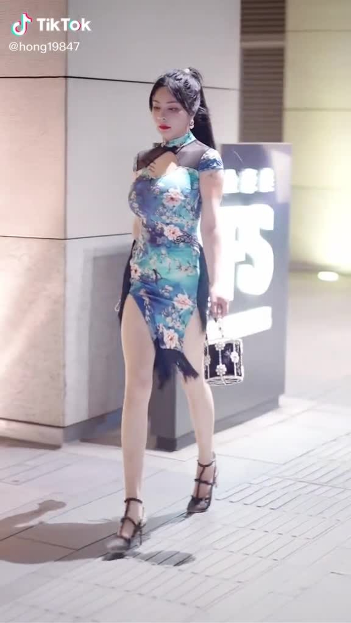 我要走进你的心里去#モードランウェイ #旗袍 #biutifullgrils #chinesegirl #おすすめ