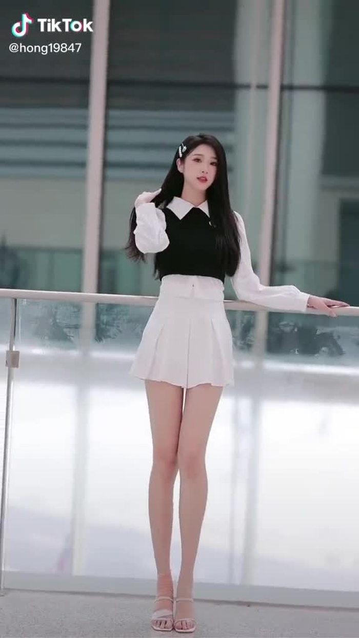 可爱可爱，还是可可爱#chinesegirl #おすすめ #大长细腿 #可愛い