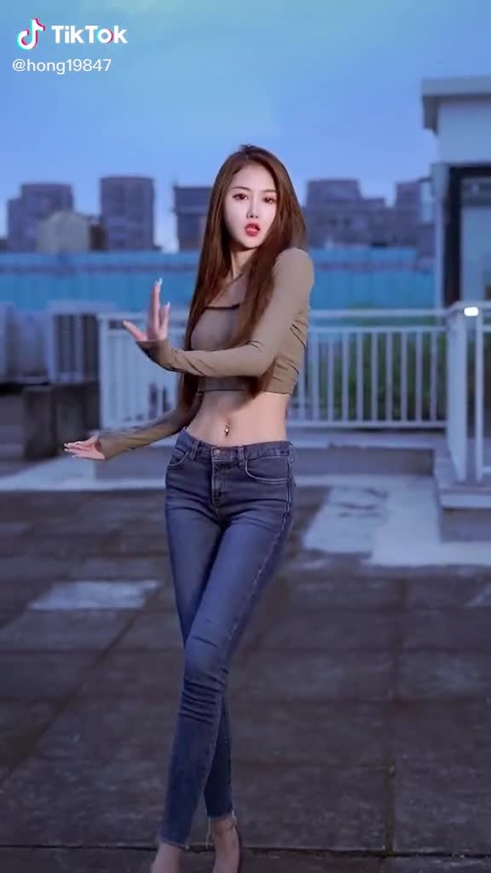 这腰是腰精#おすすめ #chinesegirl #大长细腿 #素敵