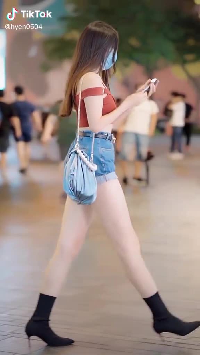 💯💯💯#fypシ #chinesestreetfashion #chinastreetstyle #chinafashion #gaixinh #prettygirl #streetstyle #streetwear #fashion #style
