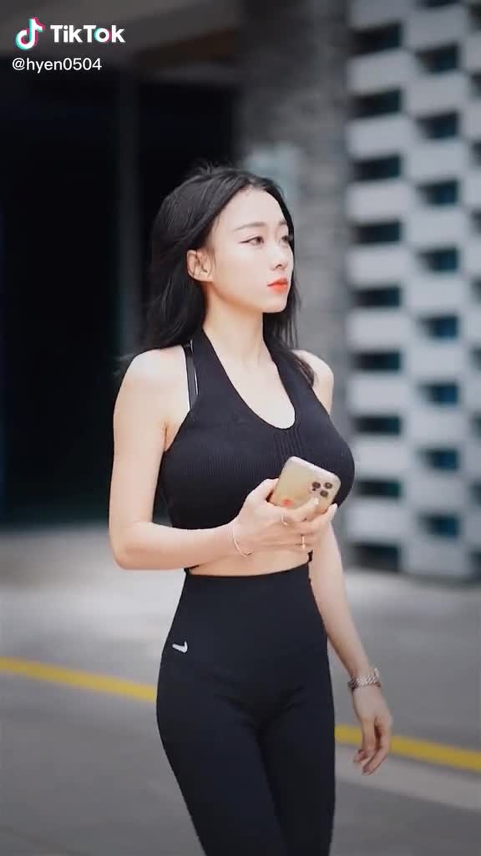 偏爱或拜拜  #chinesestreetfashion #chinastreetstyle #prettygirl