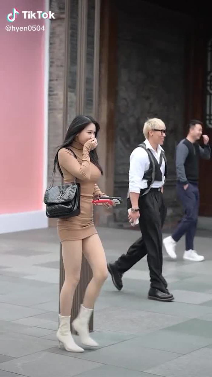 回复   这身材是你的理想型吗？#fypシ #prettygirl #chinastreetstyle #chinesestreetfashion #streetfashion #streetstyle #streetwear #fashion #style