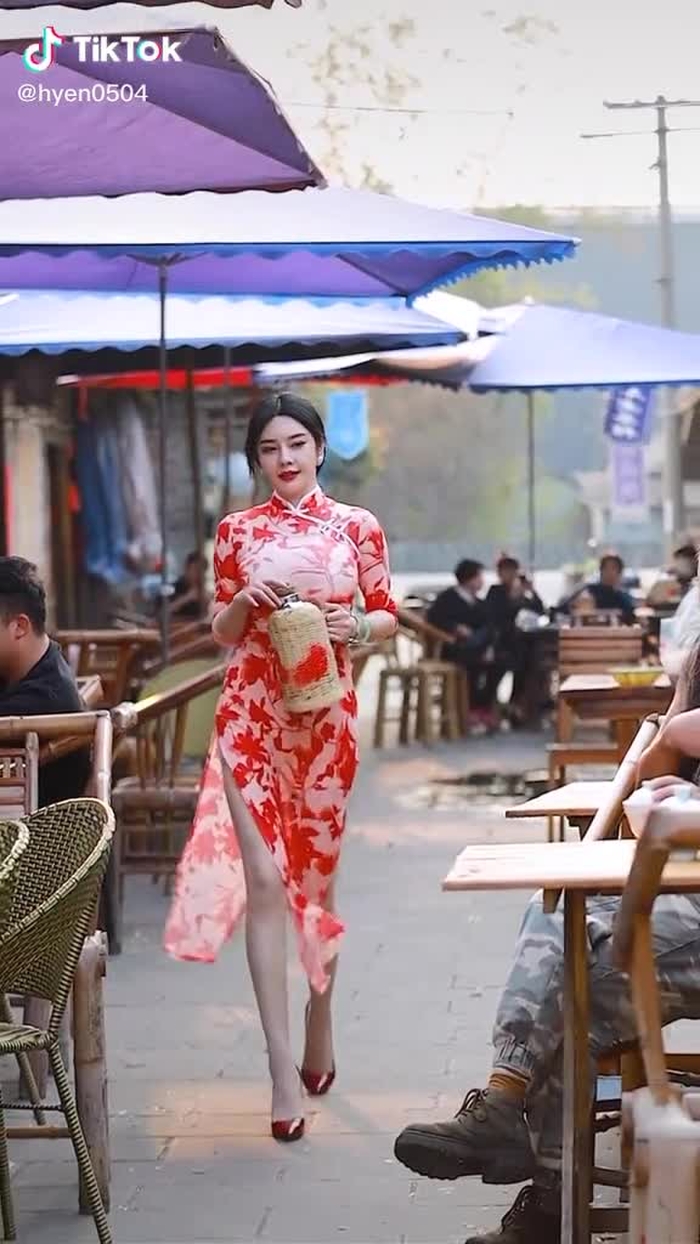 大爷请喝茶  #chinesestreetfashion #chinafashion #gaixinh #fypシ #douyin