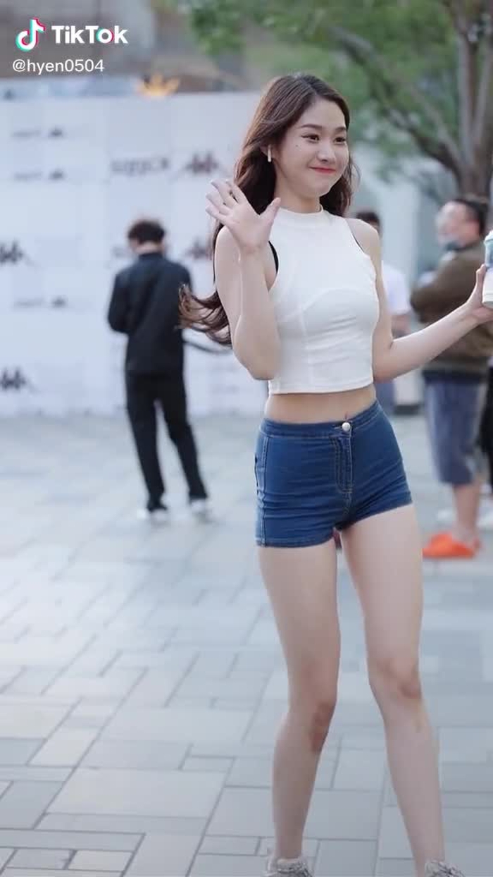 你说可以吗 #fypシ #girl #gaixinh #chinesestreetfashion #chinastreetstyle #streetfashion #fashion #style #streetwear