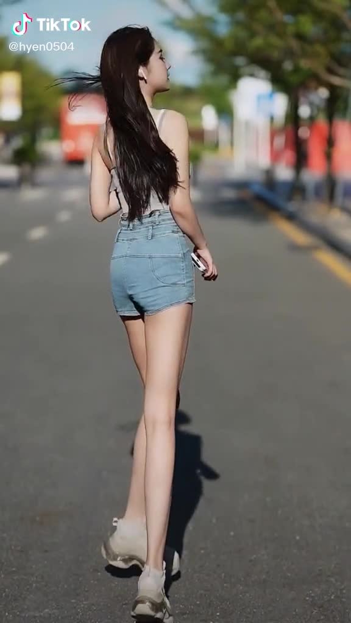 辣不辣？不辣我也不删哈哈哈 #fypシ #girl #gaixinh #chinesestreetfashion #streetfashion #chinastreetstyle #style #fashion #streetwear