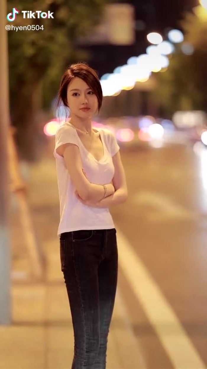 没人能拒绝爱笑的女孩  #fypシ #girl #gaixinh #chinesestreetfashion #streetfashion #chinastreetstyle #style #fashion #streetwear