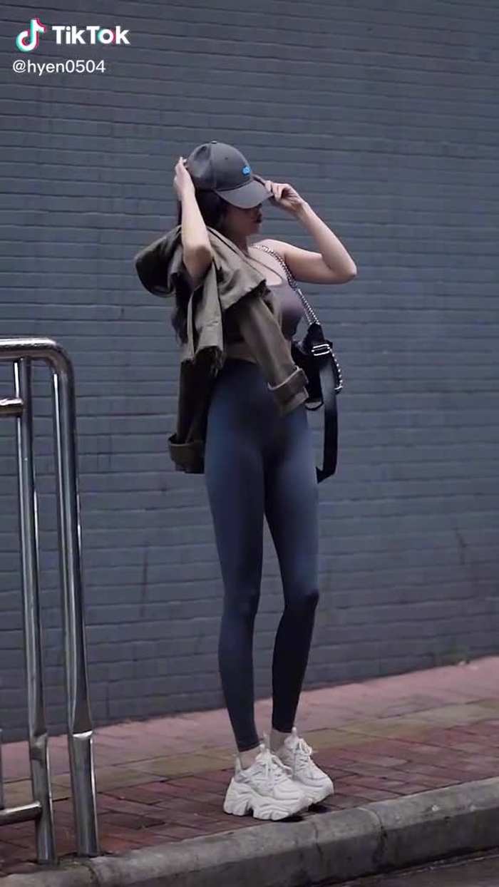 姐不emo，姐永远充满正能量  #fypシ #girl #gaixinh #chinesestreetfashion #streetfashion #chinastreetstyle #style #fashion #streetwear