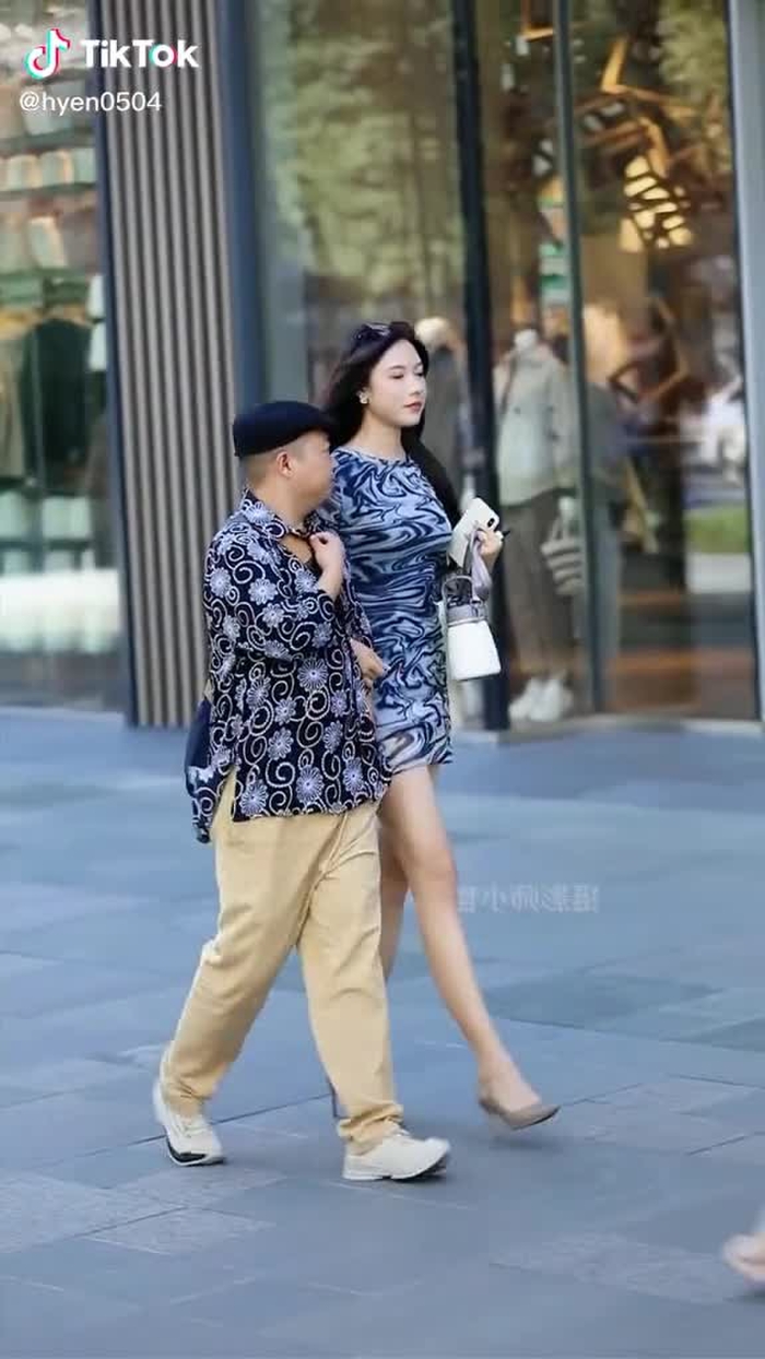 小哥哥还能追回女朋友吗？#chinesestreetfashion #chinastreetstyle #gaixinh #couple #streetwear #streetfashion #streetstyle #fypシ #douyin