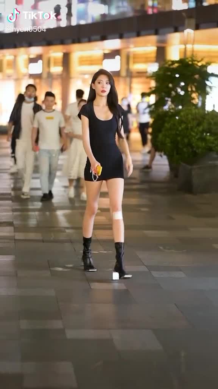 这算是超模的身材吗？#fypシ #girl #gaixinh #chinesestreetfashion #streetfashion #chinastreetstyle #style #fashion #streetwear