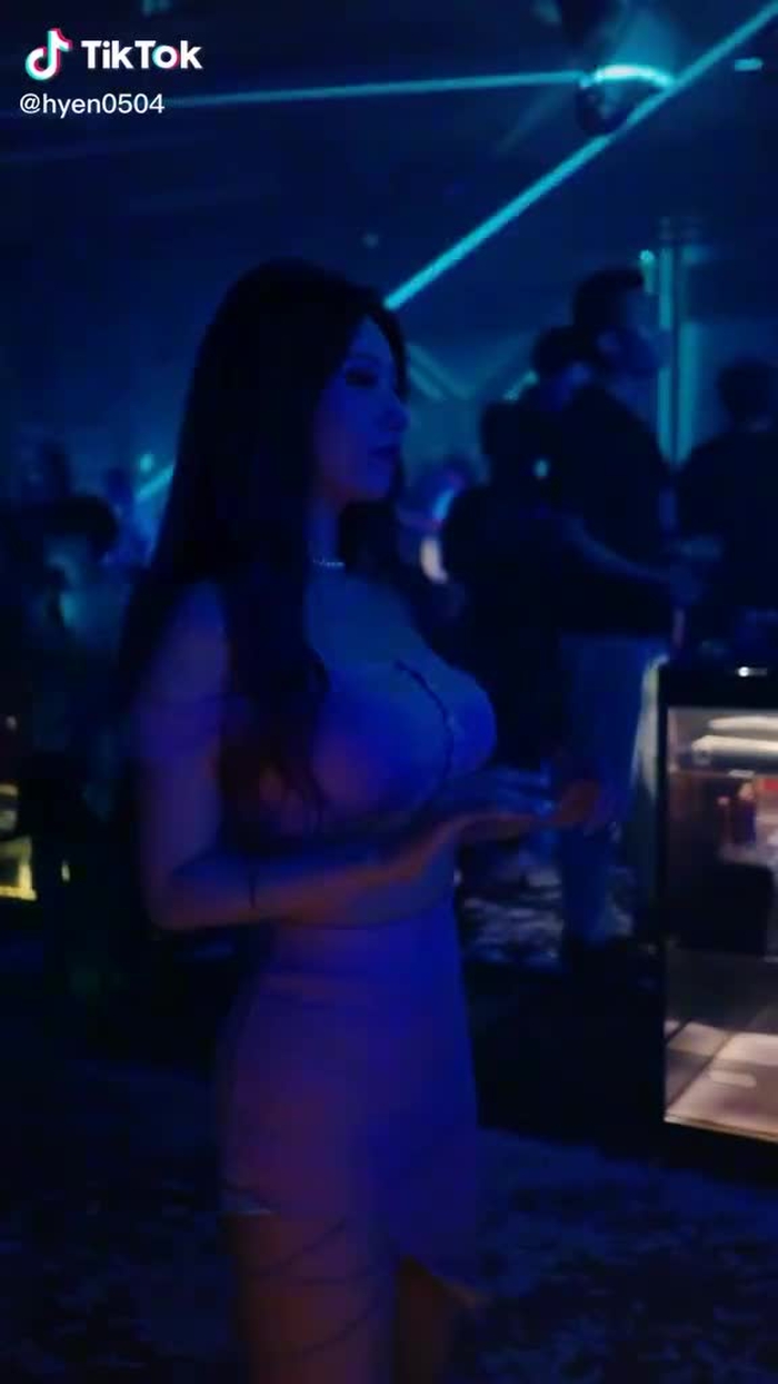 “被你捧成神的人，不会喜欢尘埃里的你”  #foryou #gaixinh