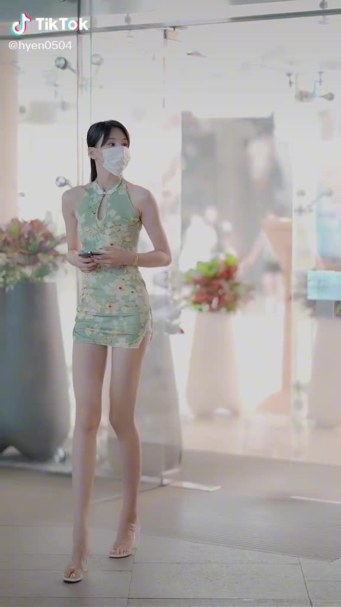 小姐姐的大长腿你们能不能抵抗的了？ #gaixinh #chinesestreetfashion #gaixinh #girl #fypシ