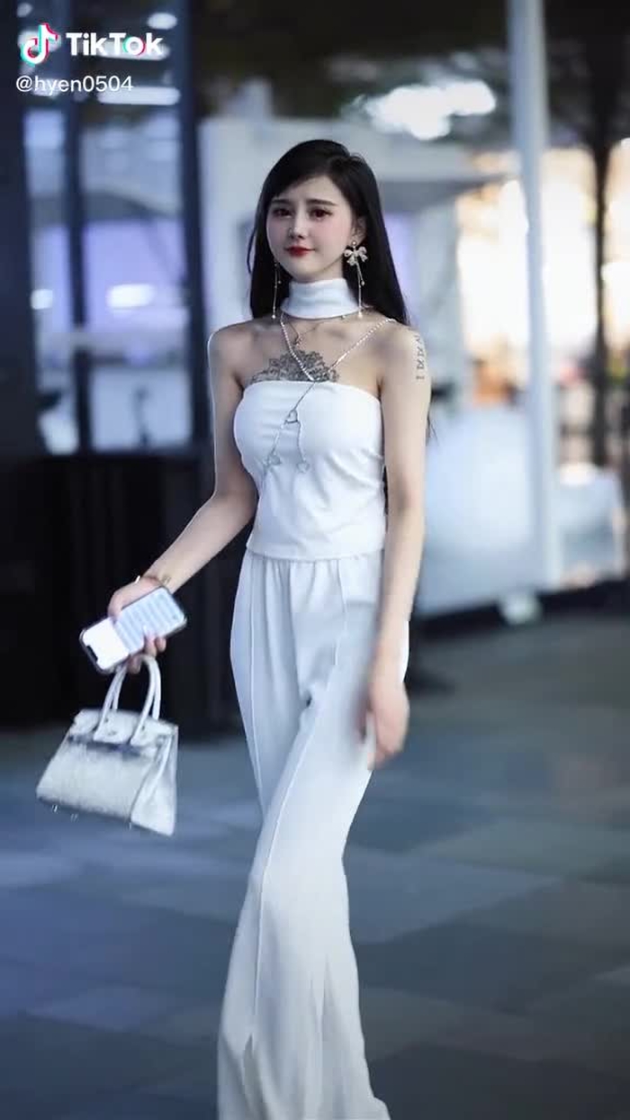 实不相瞒，我暗恋一个粉丝很久了 #girl #gaixinh #chinesestreetfashion #streetfashion #fypシ
