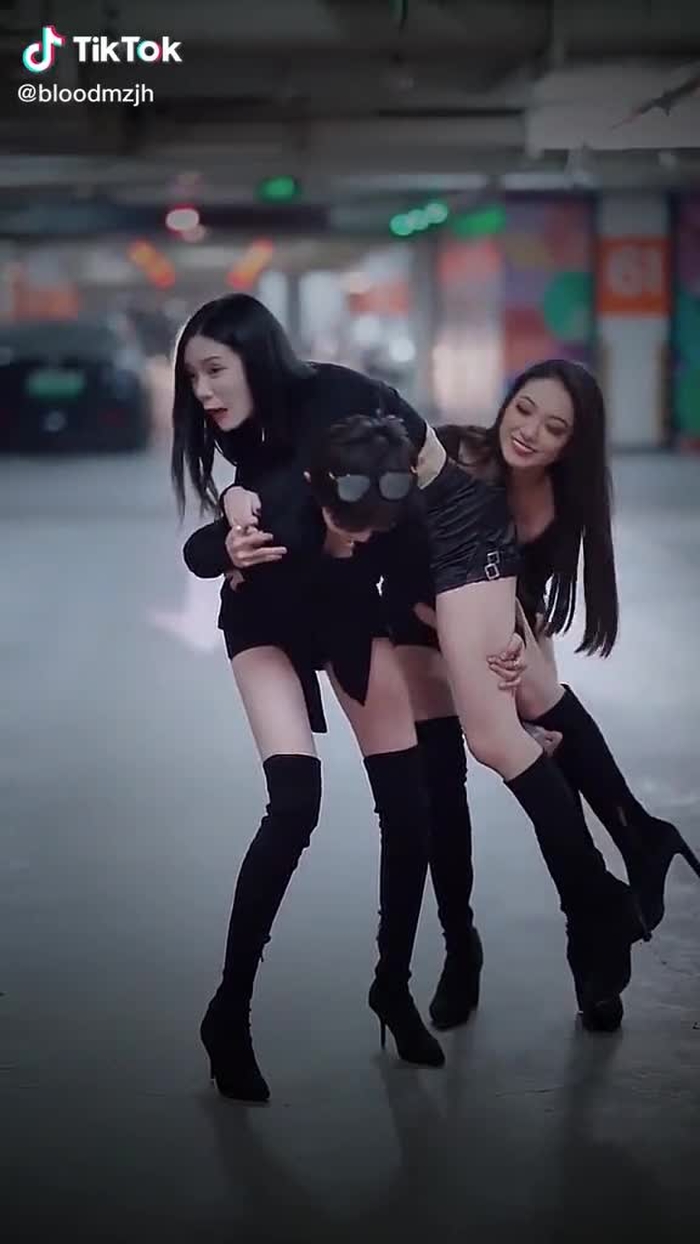 user6578443390459 (@bloodmzjh) on TikTok 92