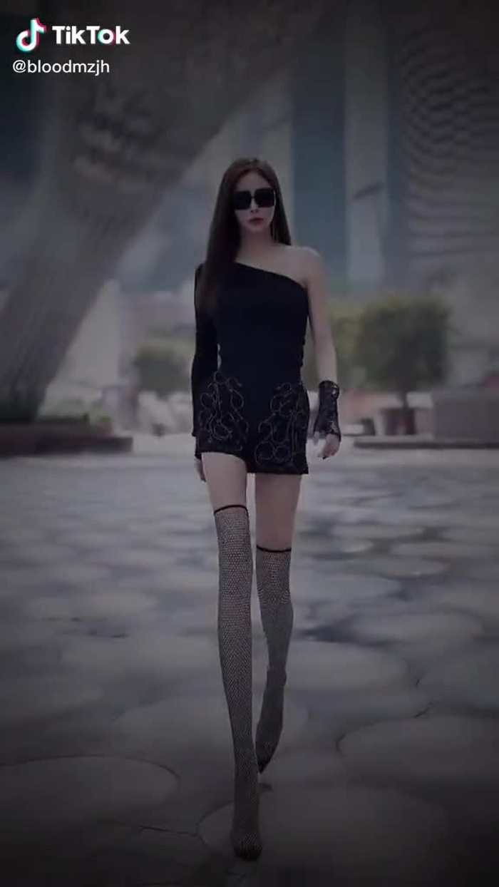 user6578443390459 (@bloodmzjh) on TikTok 178