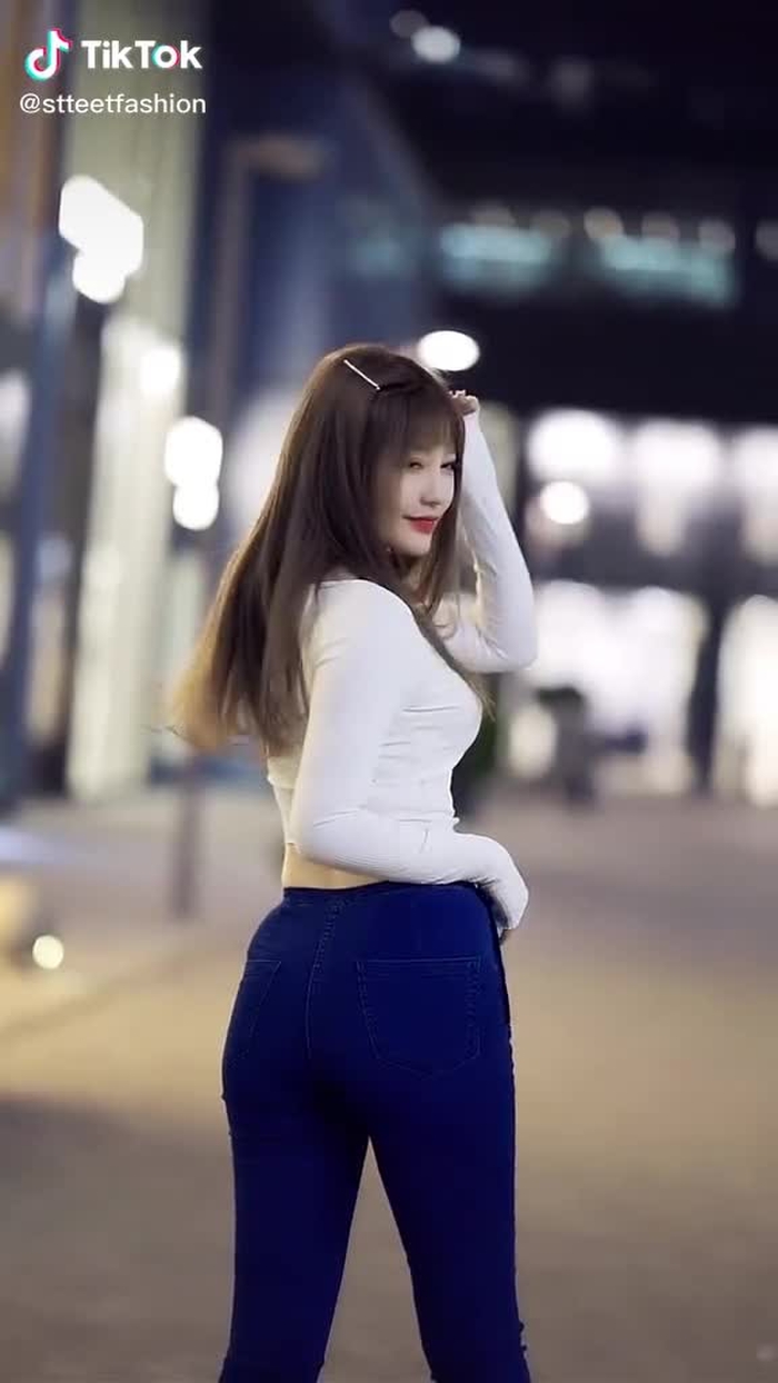 Zhuang Li (@stteetfashion) on TikTok 445
