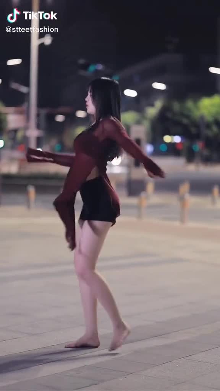Zhuang Li (@stteetfashion) on TikTok 452