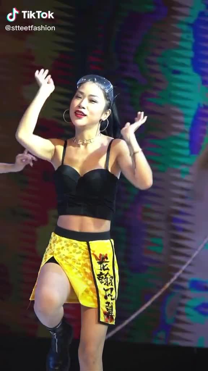 Zhuang Li (@stteetfashion) on TikTok 484