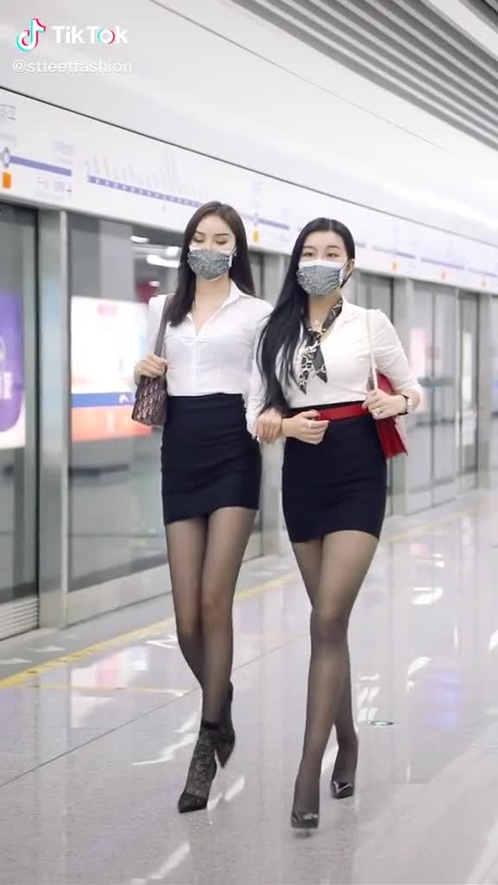Zhuang Li (@stteetfashion) on TikTok 497