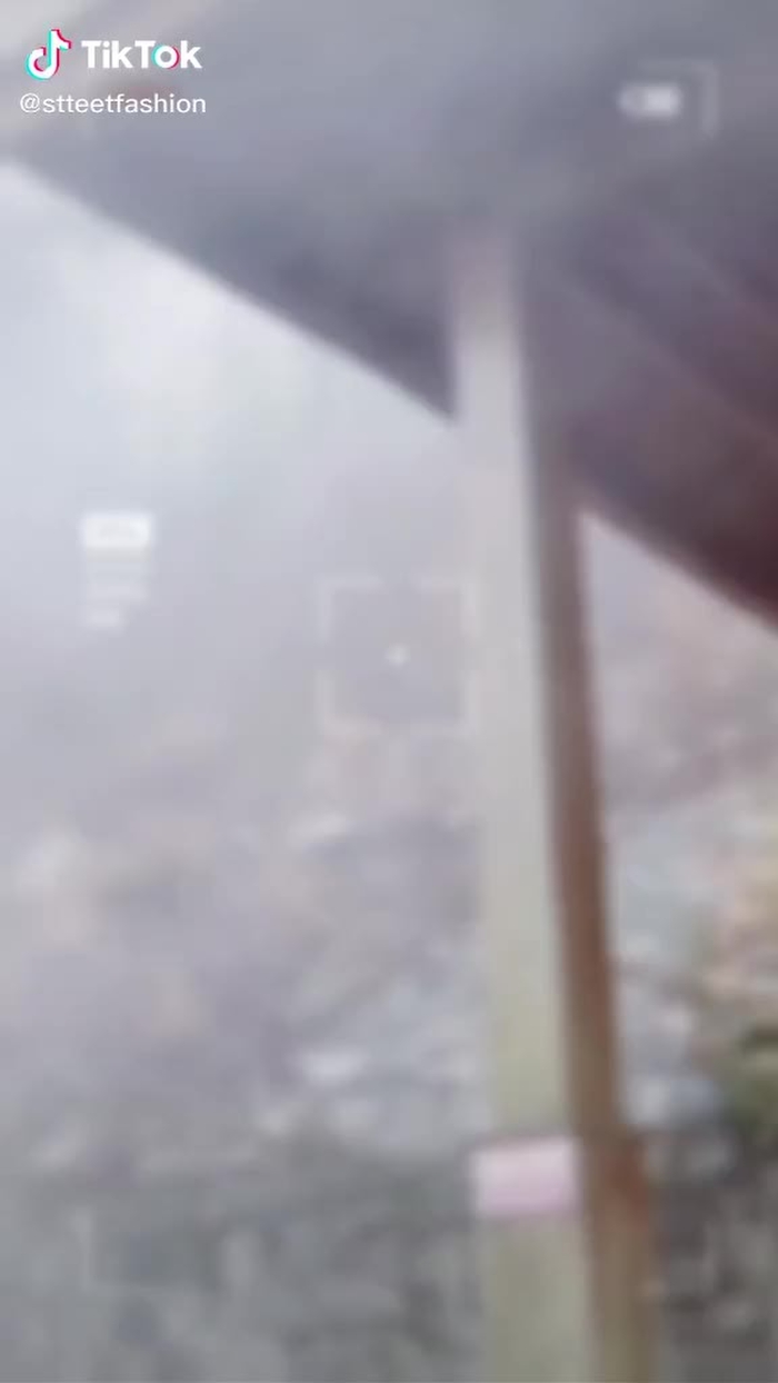 Go to a hot spring when you want to snow