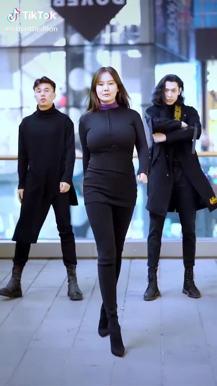 Zhuang Li (@stteetfashion) on TikTok 526