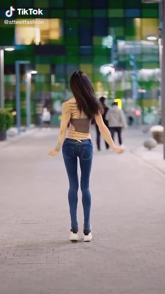 Zhuang Li (@stteetfashion) on TikTok 564