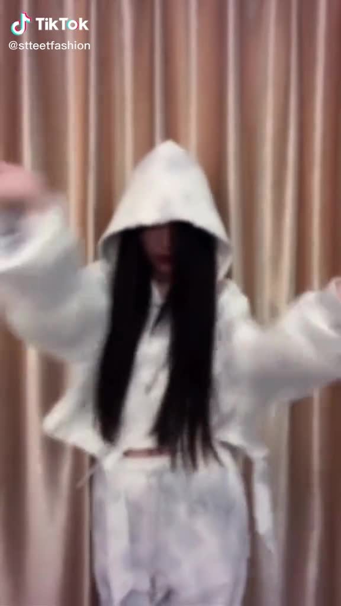 Zhuang Li (@stteetfashion) on TikTok 664
