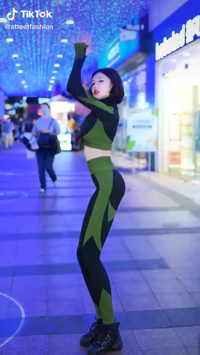 Zhuang Li (@stteetfashion) on TikTok 674