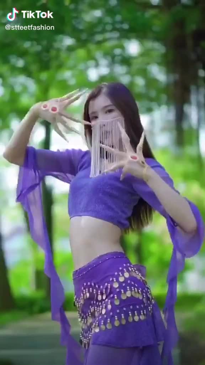 Zhuang Li (@stteetfashion) on TikTok 676