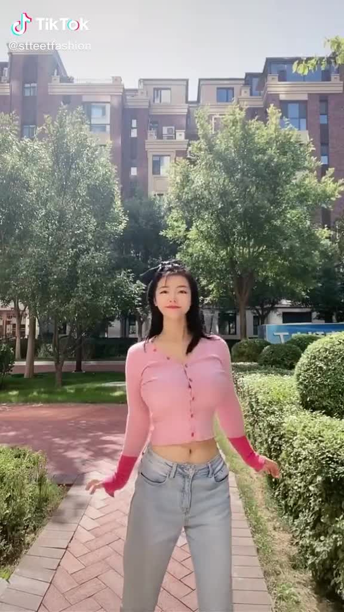 Zhuang Li (@stteetfashion) on TikTok 691
