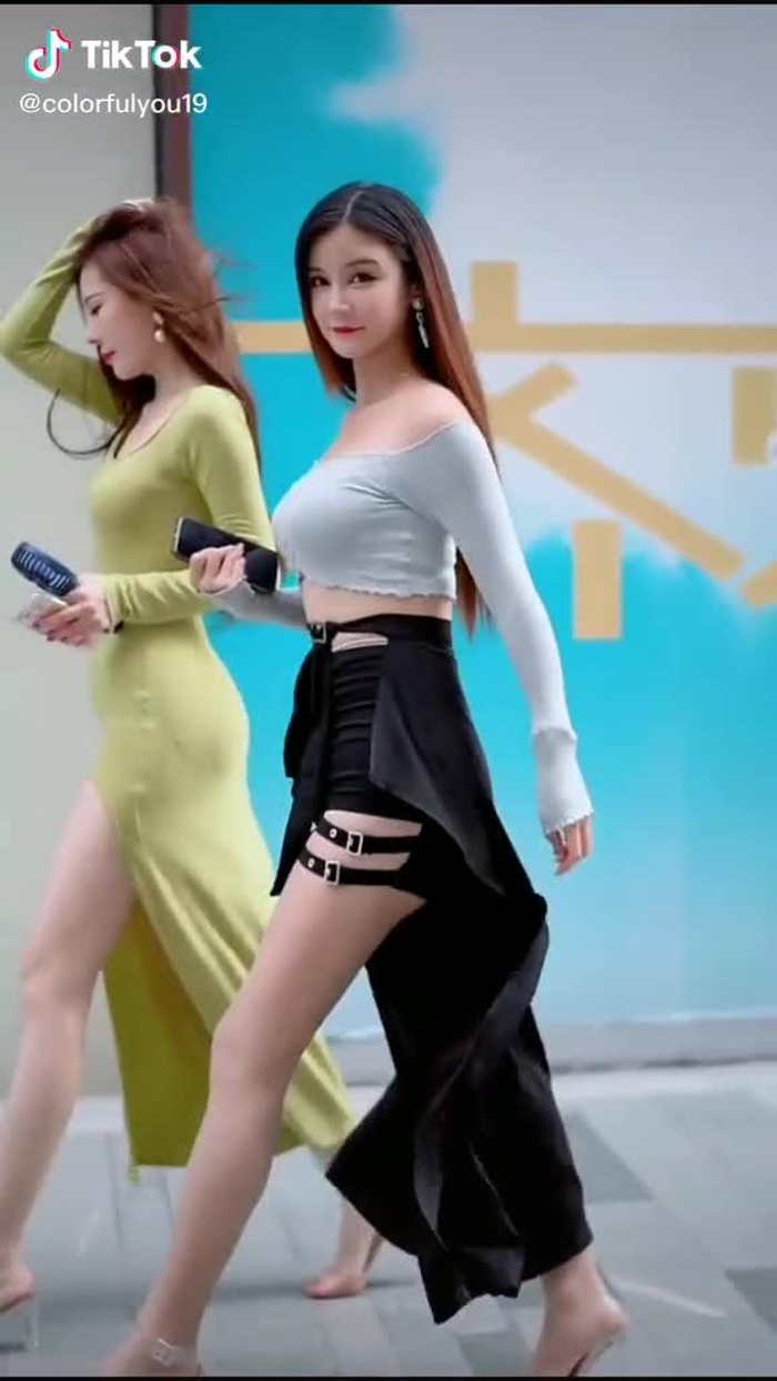 Hey❤️#streetfashion #sexygirl #hotgirl #beautifulgirl