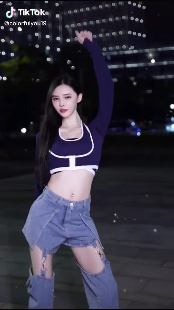 Show my beauty to you🧡❤️#beautifulgirl #sexygirl #hotgirl #dance #fyp