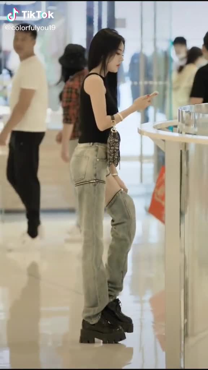 Good pants#ArtLessons #beauty #sexygirl #hotgirl #beautifulgirl #fyp #fypシ