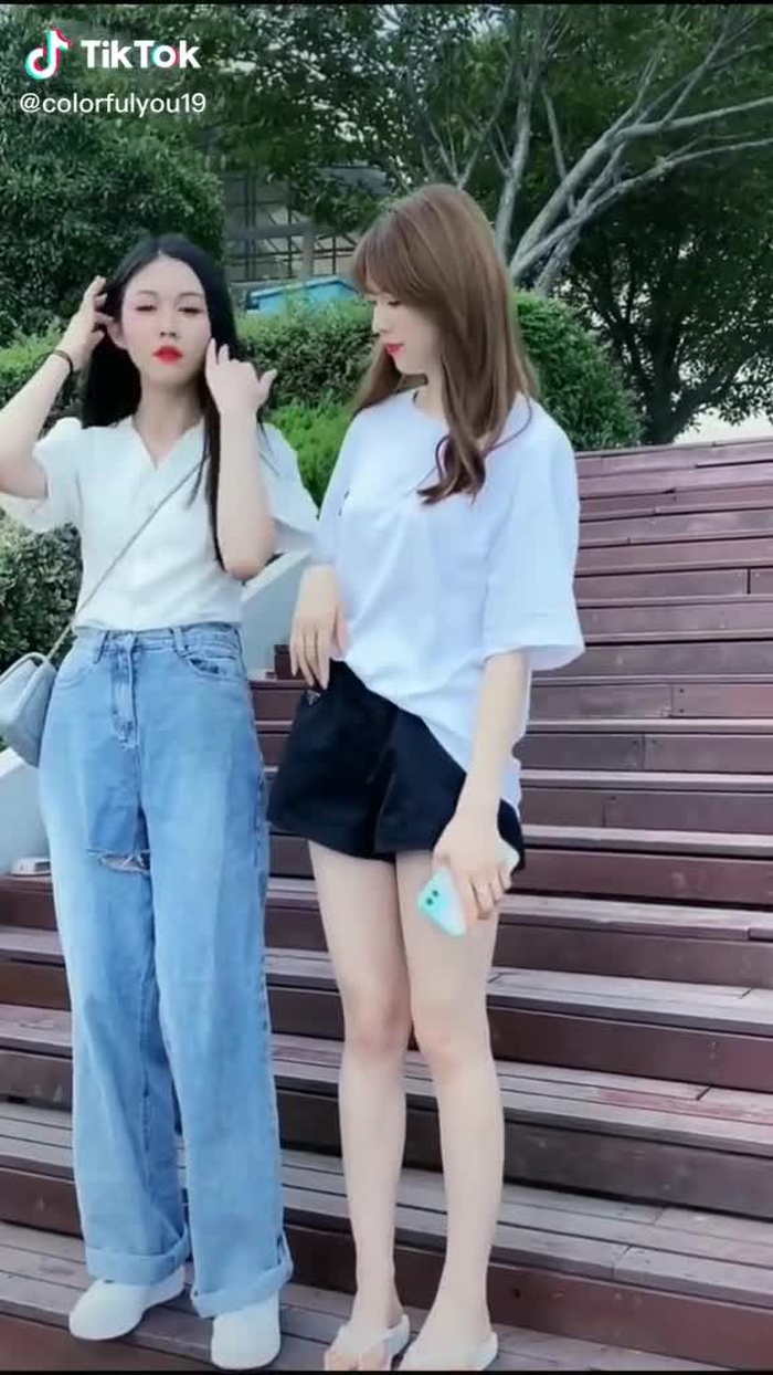 I like this pants. It's cool in summer😂#steetfashion #chinesestreetfashion #beauty #sexygirl #hotgirl #beautifulgirl #foryou #fyp #IndigenousDay