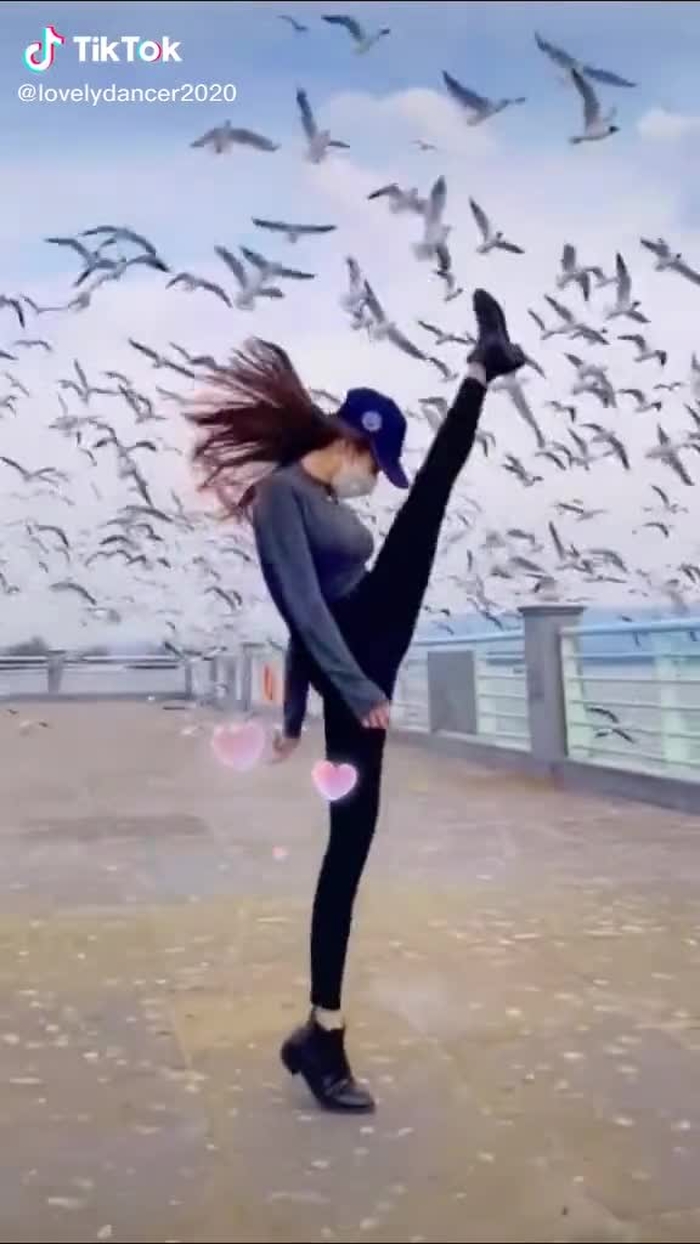 It's so beautiful. What do you think of now? 😍😍#foryou #fyp #beautifulgirl #beautiful #dance #dancer #sexybody