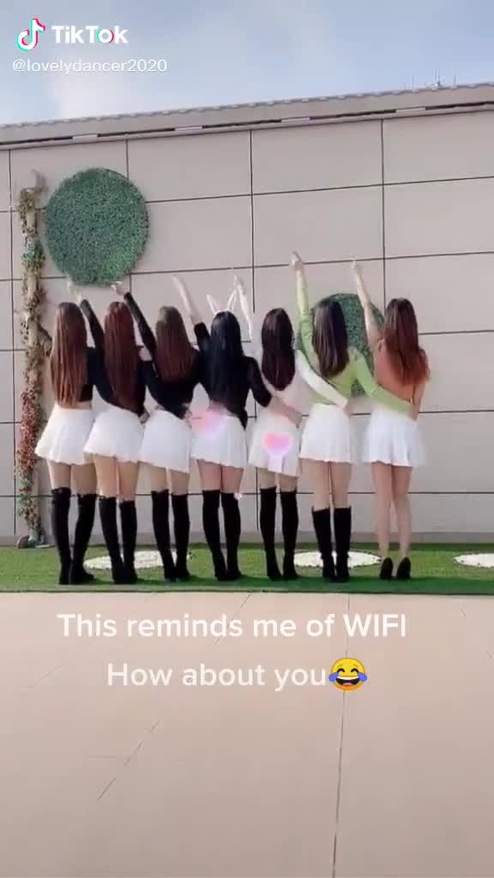 Looks like WiFi 😂😂#fyp #girl #beautiful #sexybody #beautifulgirl #foryou #dance #dancer