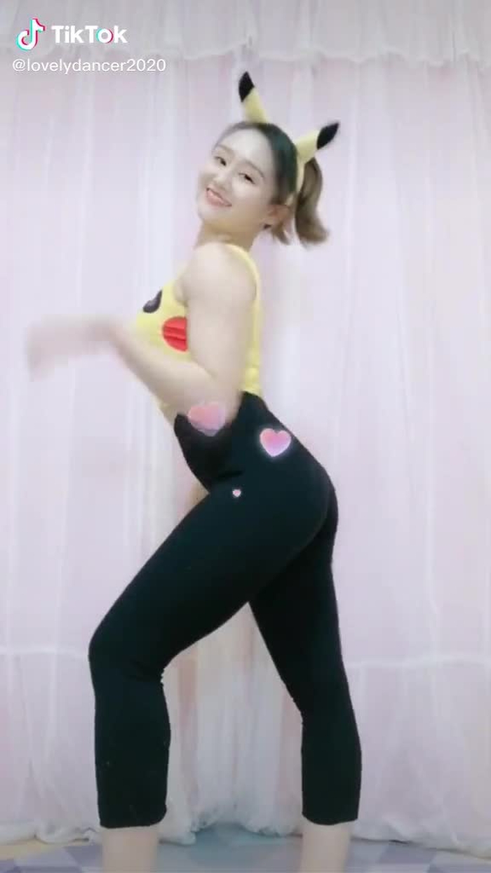 Out of ten,how many points do you give this Pikachu 🤔#dancer #dance #foryou #beautifulgirl #sexybody #beautiful #girl #fyp