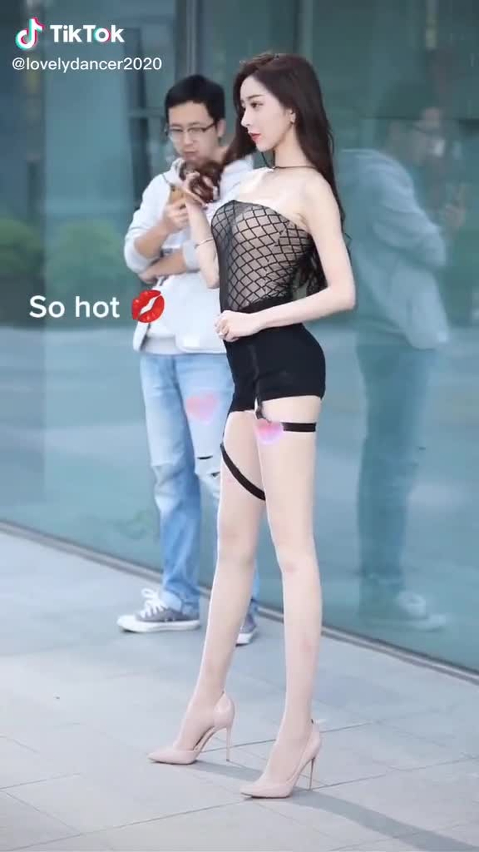 Follow me and do this dance with me 💋😜#dancer #fyp #dance #foryou #beautifulgirl #sexybody #beautiful #girl