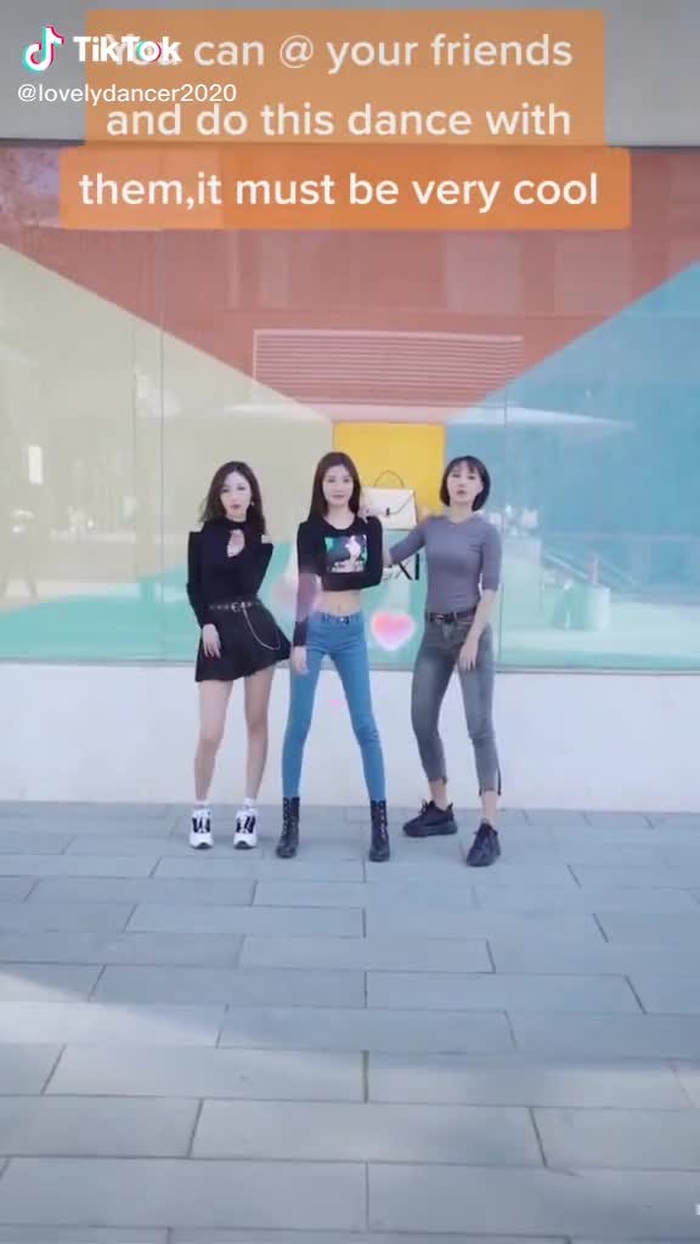 @ your friends and do this dance with them,it must be very cool 🤔😍#girl #beautiful #sexybody #beautifulgirl #dance #foryou #dancer