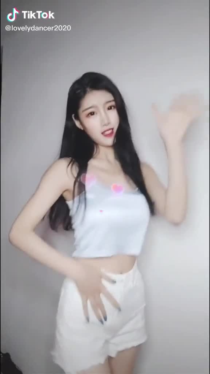 @ your friends and do the dance with them,and follow me for more #dancer #foryou #beautifulgirl #sexybody #beautiful #girl