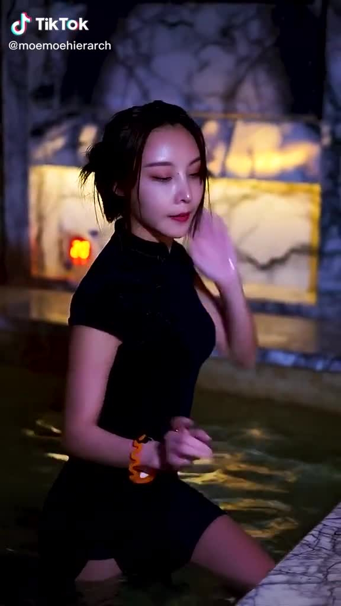 Jianhao Li (@cn_streetfashion) on TikTok 204