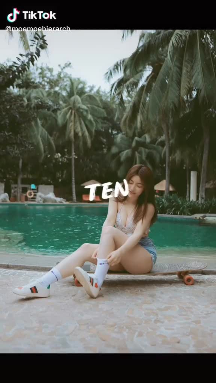 Jianhao Li (@cn_streetfashion) on TikTok 212