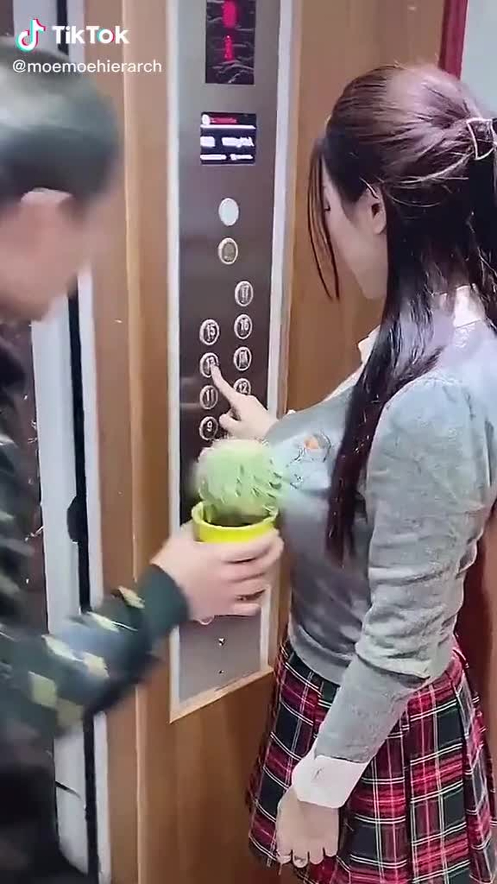 Jianhao Li (@cn_streetfashion) on TikTok 217