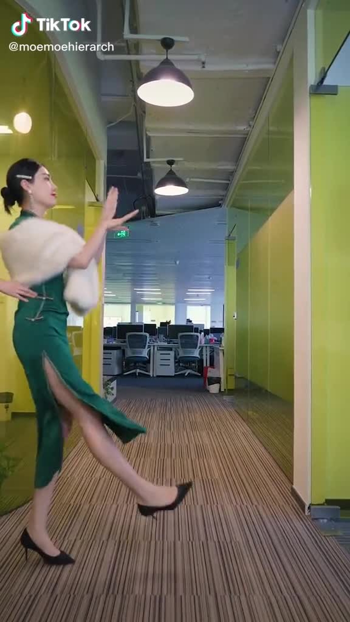 Jianhao Li (@cn_streetfashion) on TikTok 228