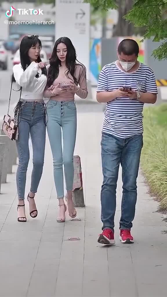 Jianhao Li (@cn_streetfashion) on TikTok 230