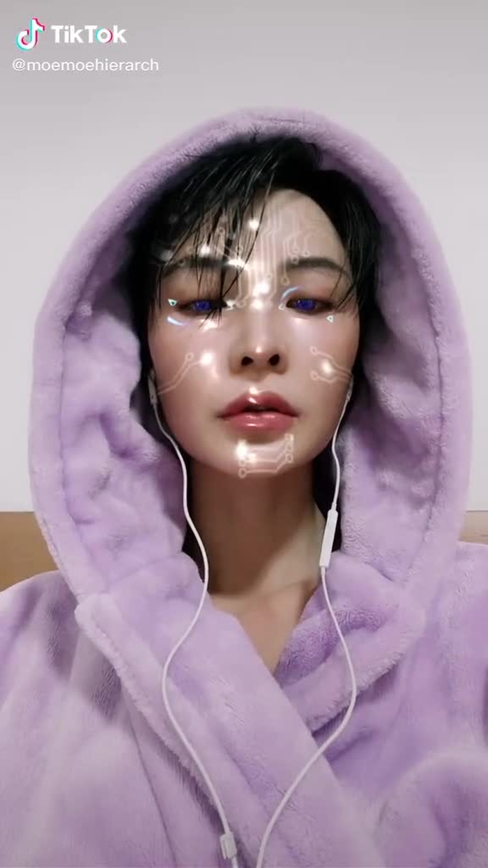 Jianhao Li (@cn_streetfashion) on TikTok 256