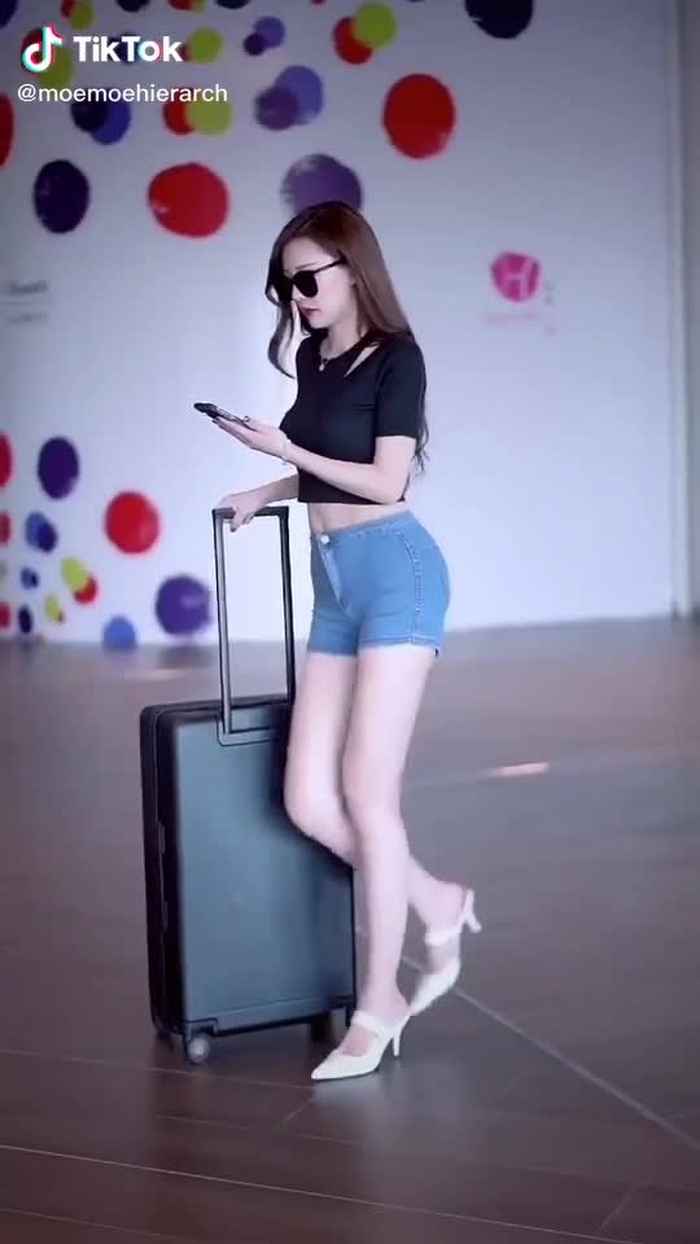 Jianhao Li (@cn_streetfashion) on TikTok 293