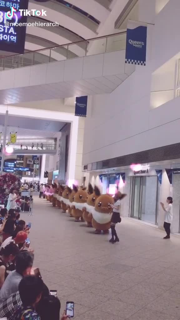 Jianhao Li (@cn_streetfashion) on TikTok 299