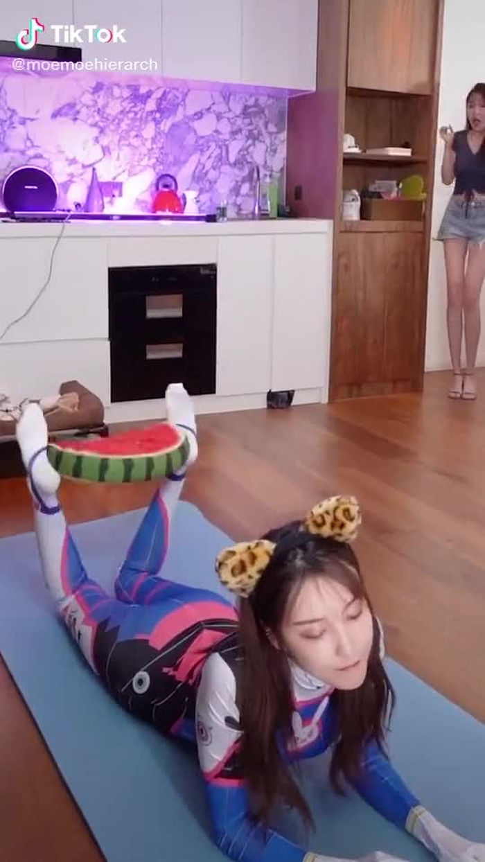 Jianhao Li (@cn_streetfashion) on TikTok 302