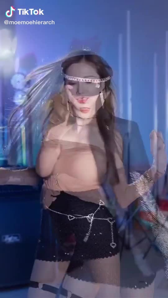 Jianhao Li (@cn_streetfashion) on TikTok 311